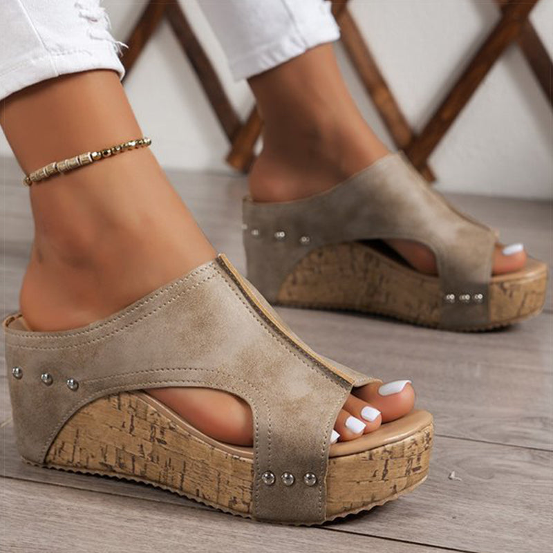 Corvella Rivet Sandals
