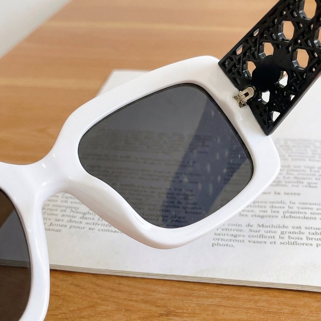 Thalia Shades