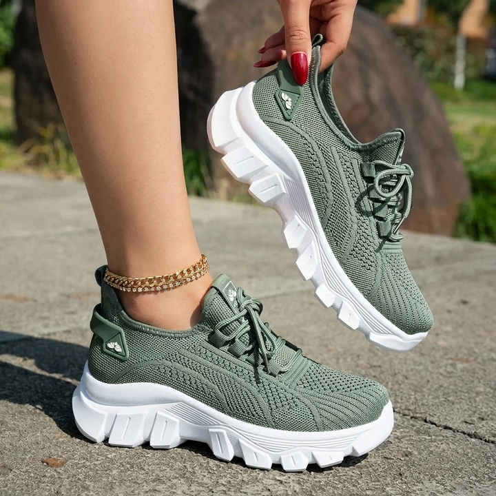 Luna Sneakers