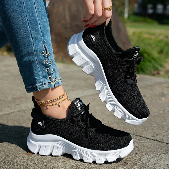 Luna Sneakers