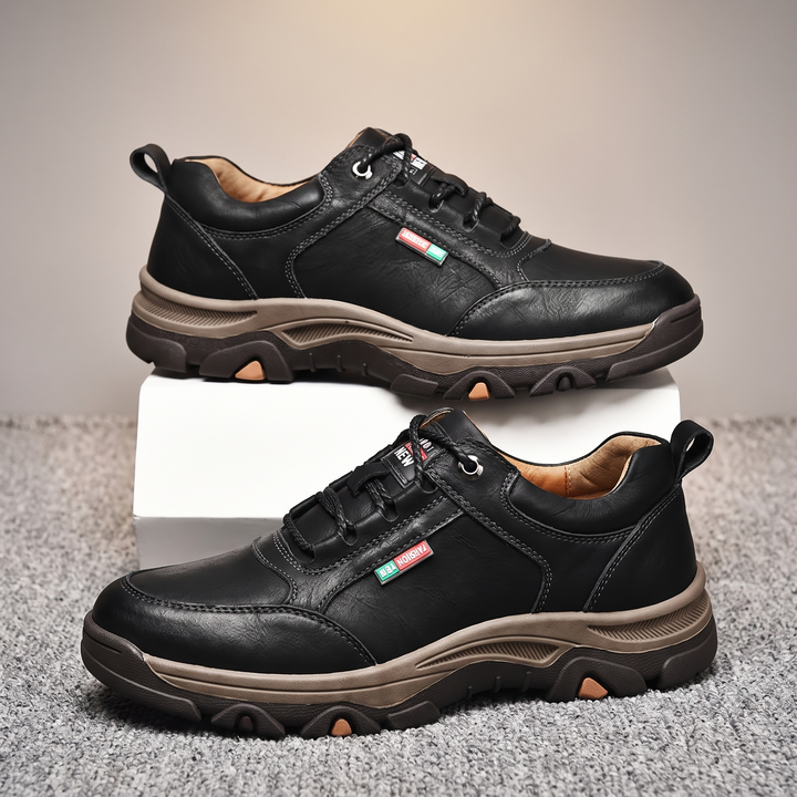 Trail Sneakers