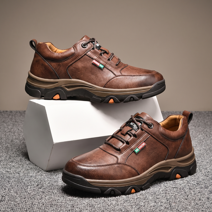Trail Sneakers